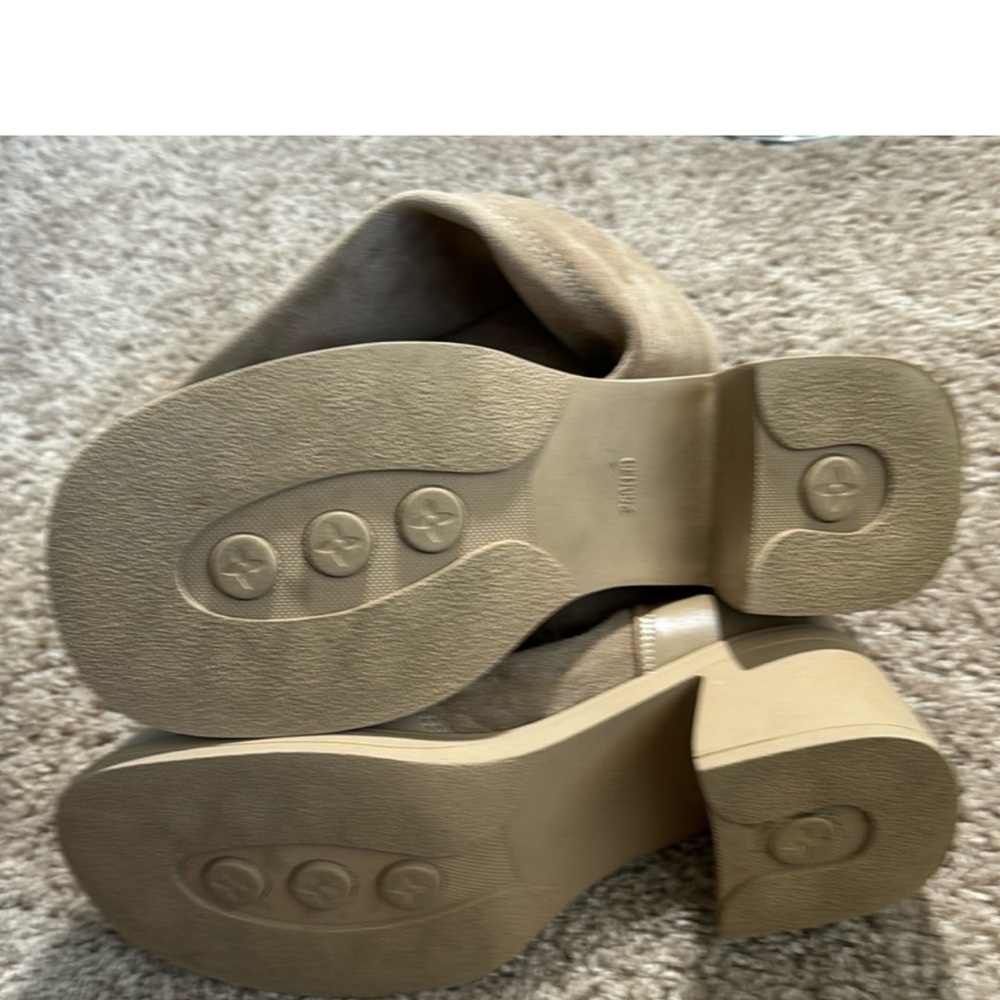 Shein Tan Boots - Picture 4 of 4